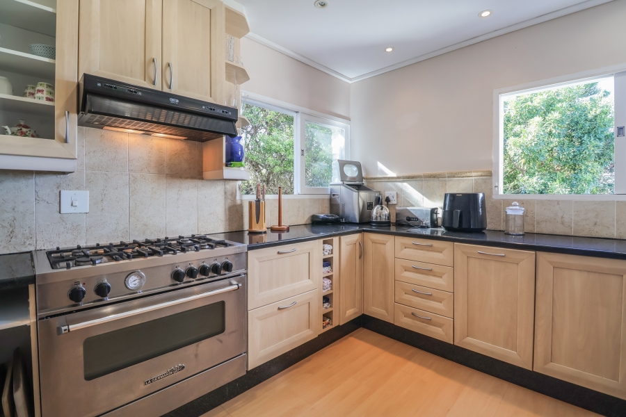 To Let 4 Bedroom Property for Rent in Lower Robberg Western Cape